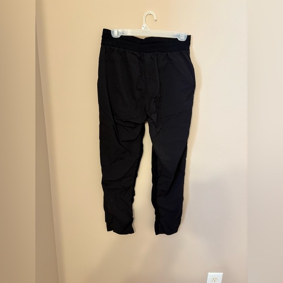 Lululemon Women's Dance Studio Joggers Black Size 6 Yoga Running Pants - Picture 8 of 9